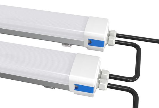 एल्युमिनियम एलॉय 5 फीट एलईडी ट्राई प्रूफ लाइट 50W 1-10V Dimming DALI 50/60Hz पीर सेंसर के साथ