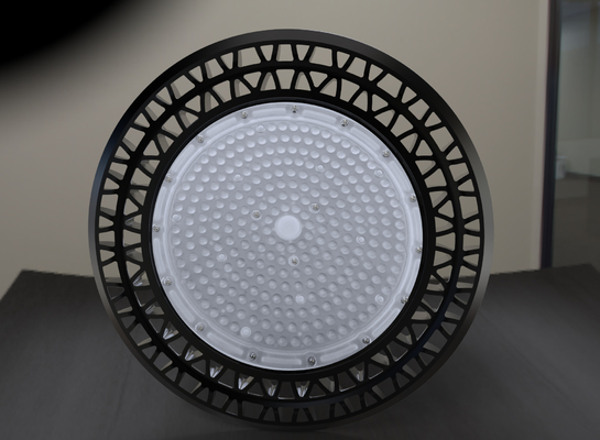 IP66 200W औद्योगिक यूएफओ एलईडी हाई बे लाइट 140Lm / w दक्षता 60 ° / 90 ° / 110 ° बीम कोण