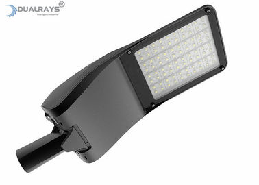 IP66 प्रोटेक्शन आउटडोर एलईडी स्ट्रीट लाइट्स फोटोकेल कंट्रोलर 90Watt 150LPW डायलक्स उपलब्ध है