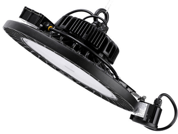 200W HB5 UFO LED हाई बे लाइट IP65 यूरोप वेयरहाउस में वेयरहाउस लाइटिंग स्टॉक के लिए 5 साल की वारंटी